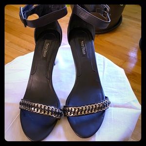 Navy blue women’s sandals￼